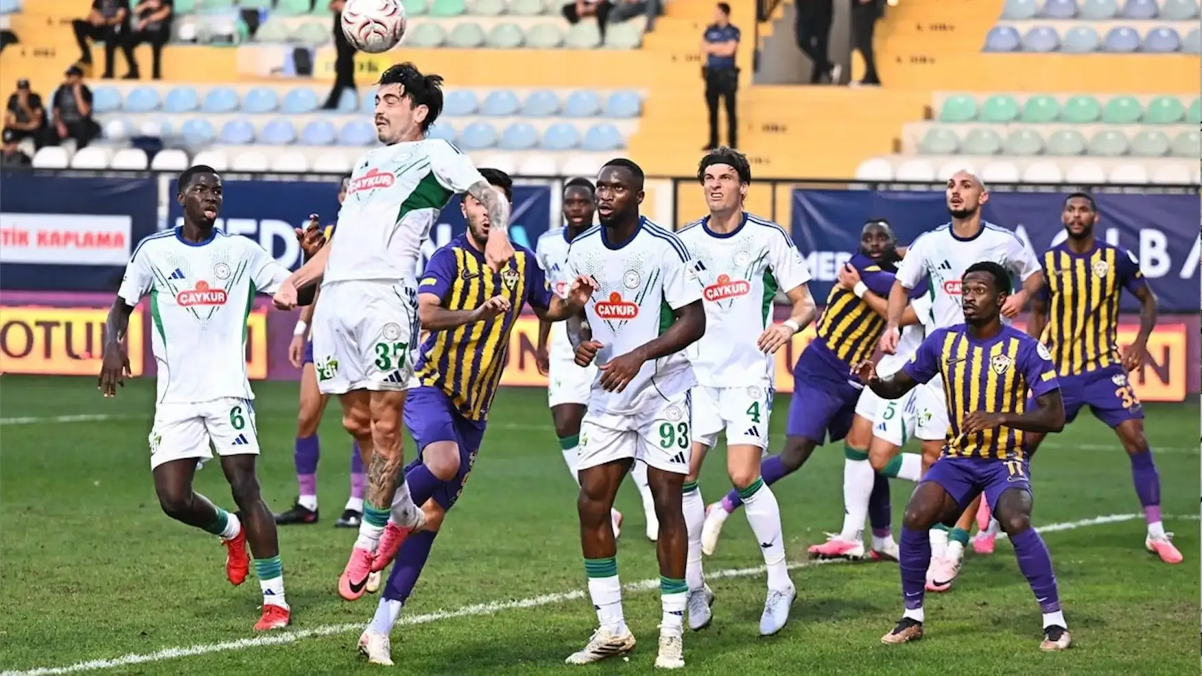 Eyüpspor’u zor günler bekliyor! FIFA’dan transfer engeli