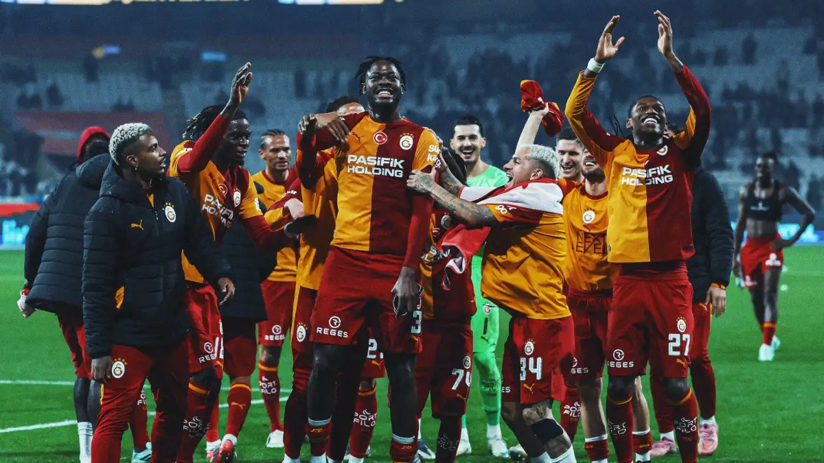 Bitshiabu Galatasaray formasıyla ilk maçına çıktı
