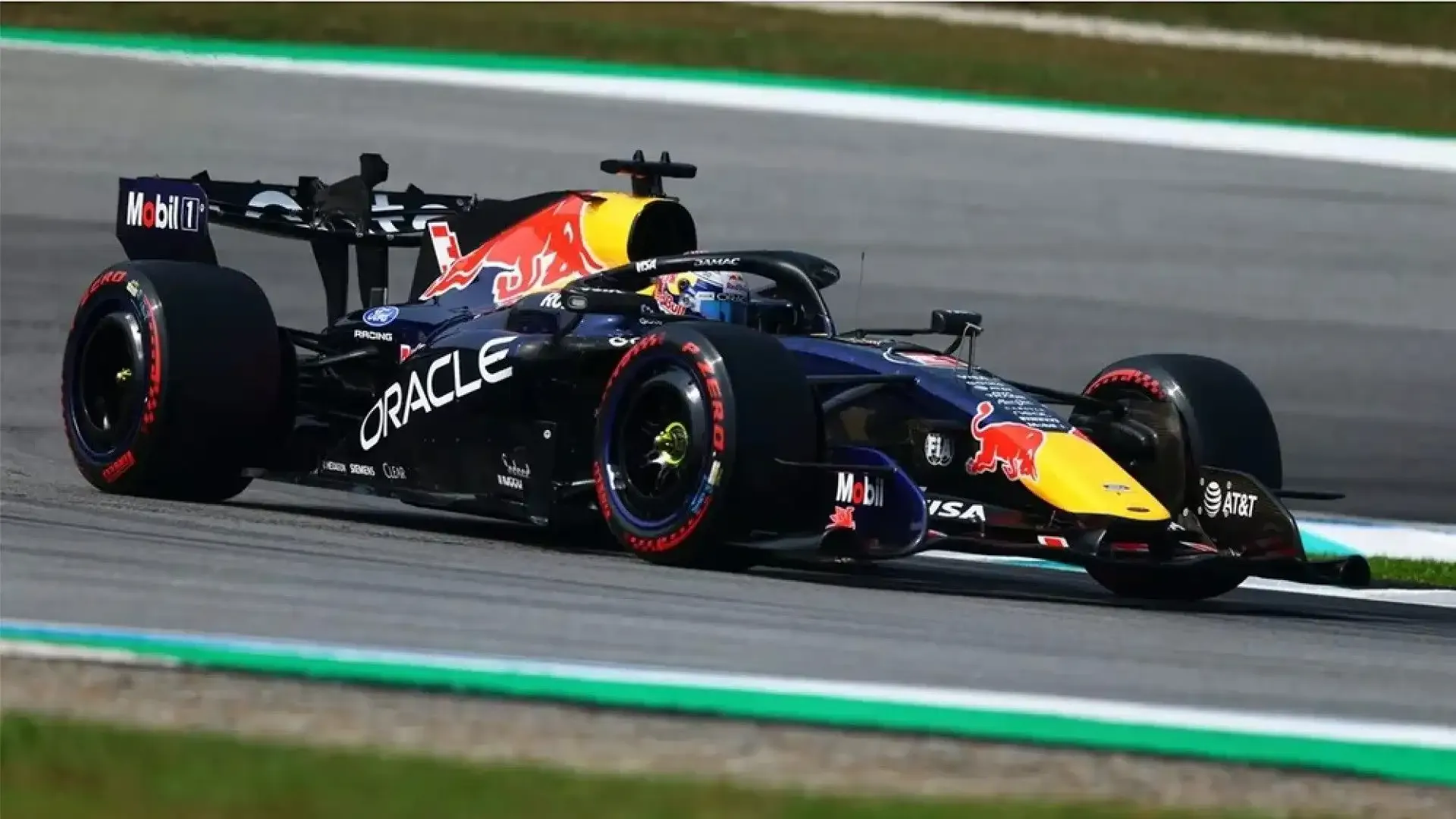Bahreyn GP'de Verstappen fırtınası! Max Verstappen sezonun ilk zaferini aldı