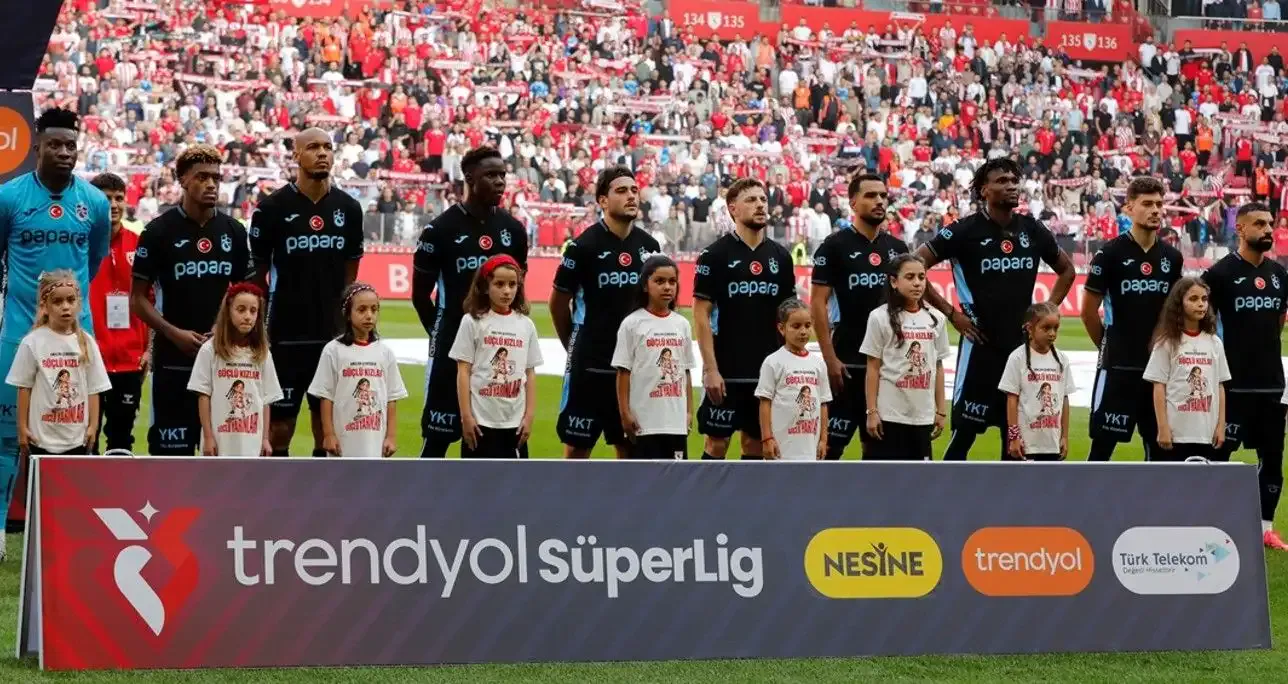 Maçın ardından yıldız futbolcuya alkış: "Büyük günah olduğu öğretilmiş"