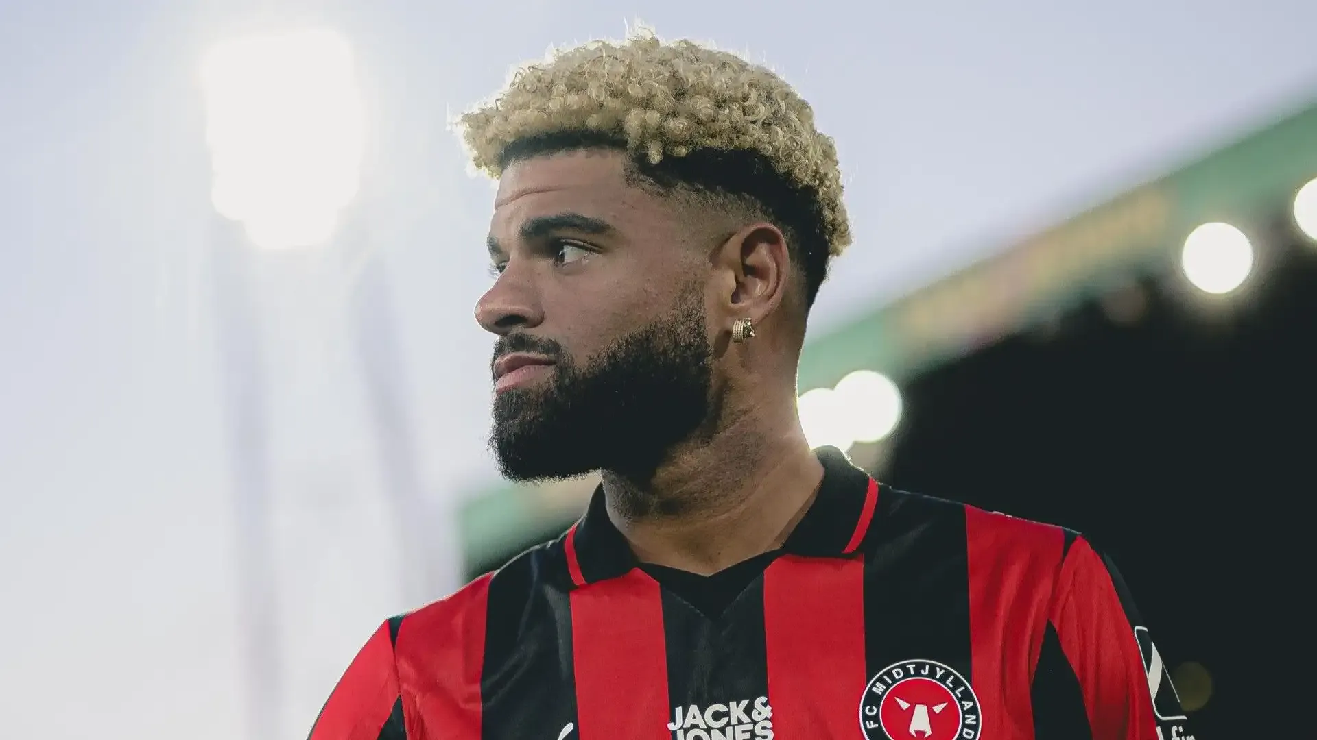 Reis'ın aradığı orta saha: Philip Billing!