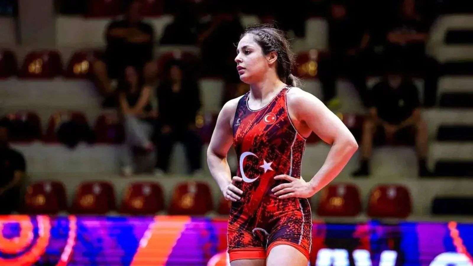 Milli güreşçi Tuba Demir, bronz madalya maçına çıkacak