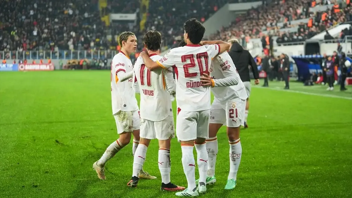 Galatasaray'da 3 yıldız devre arası gönderilebilir!