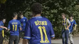 Edin Dzeko eğitim gördüğü okulda onurlandırıldı