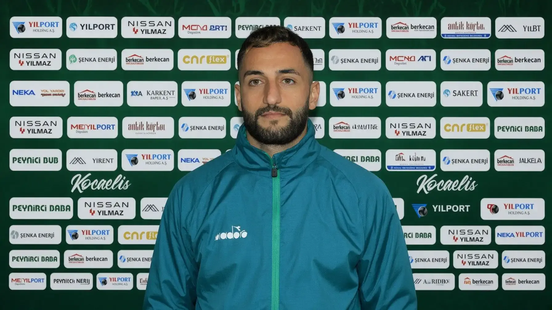 Emre Nefiz, Şehitkamil Karşıyakaspor'a transfer oldu!