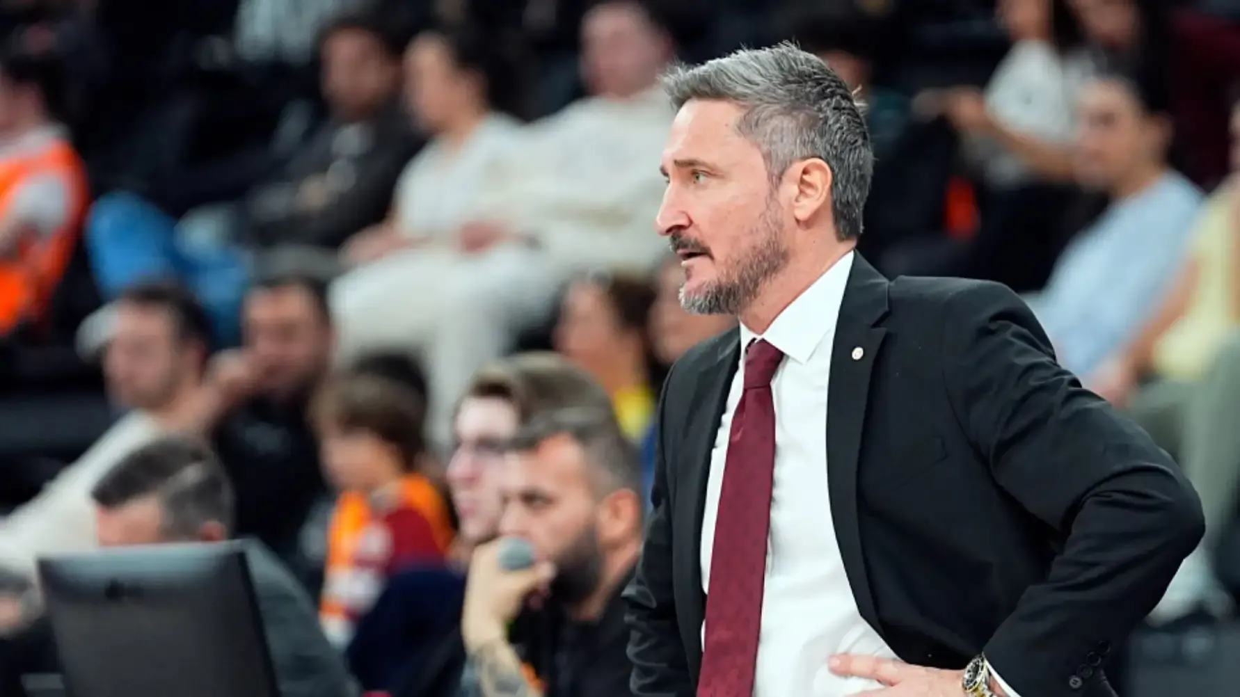 Galatasaray'da bardak taştı! Hoca ile yollar ayrıldı...