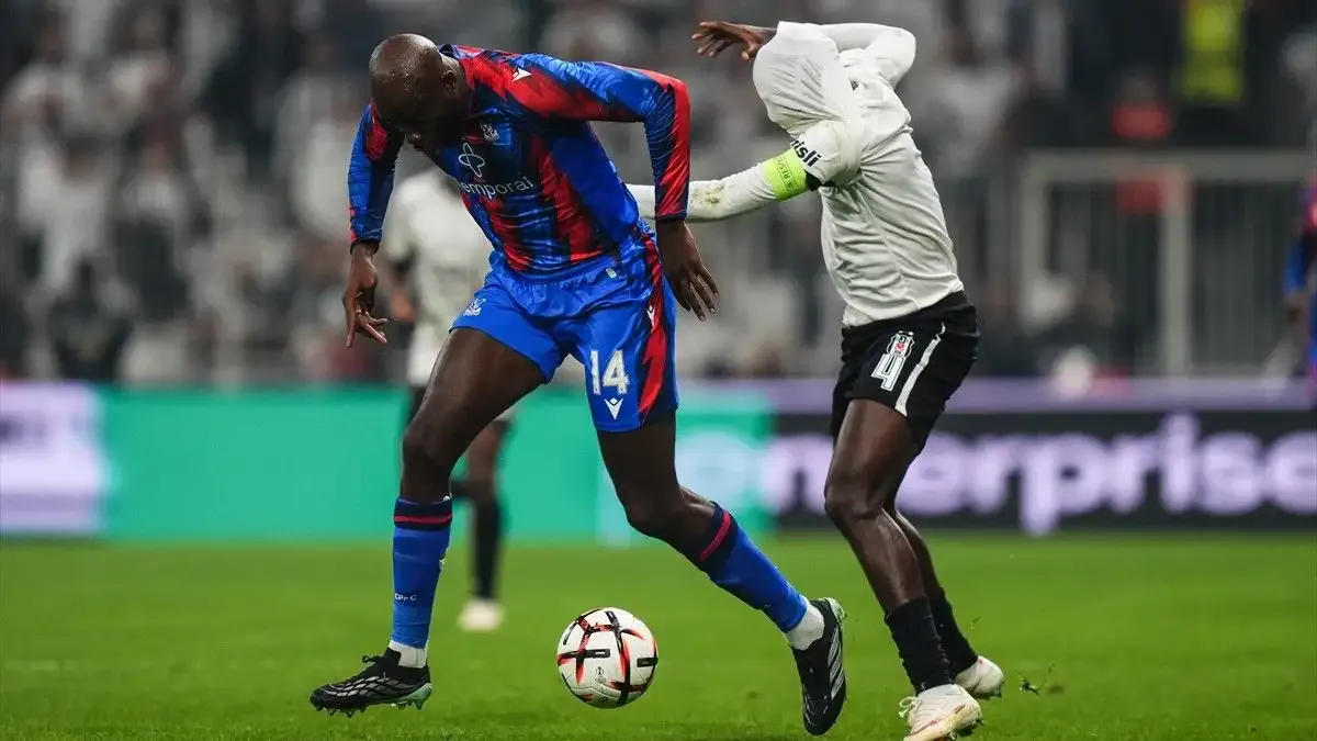 Beşiktaş - Crystal Palace maçında sakatlık! Yerine Salih Özcan girdi