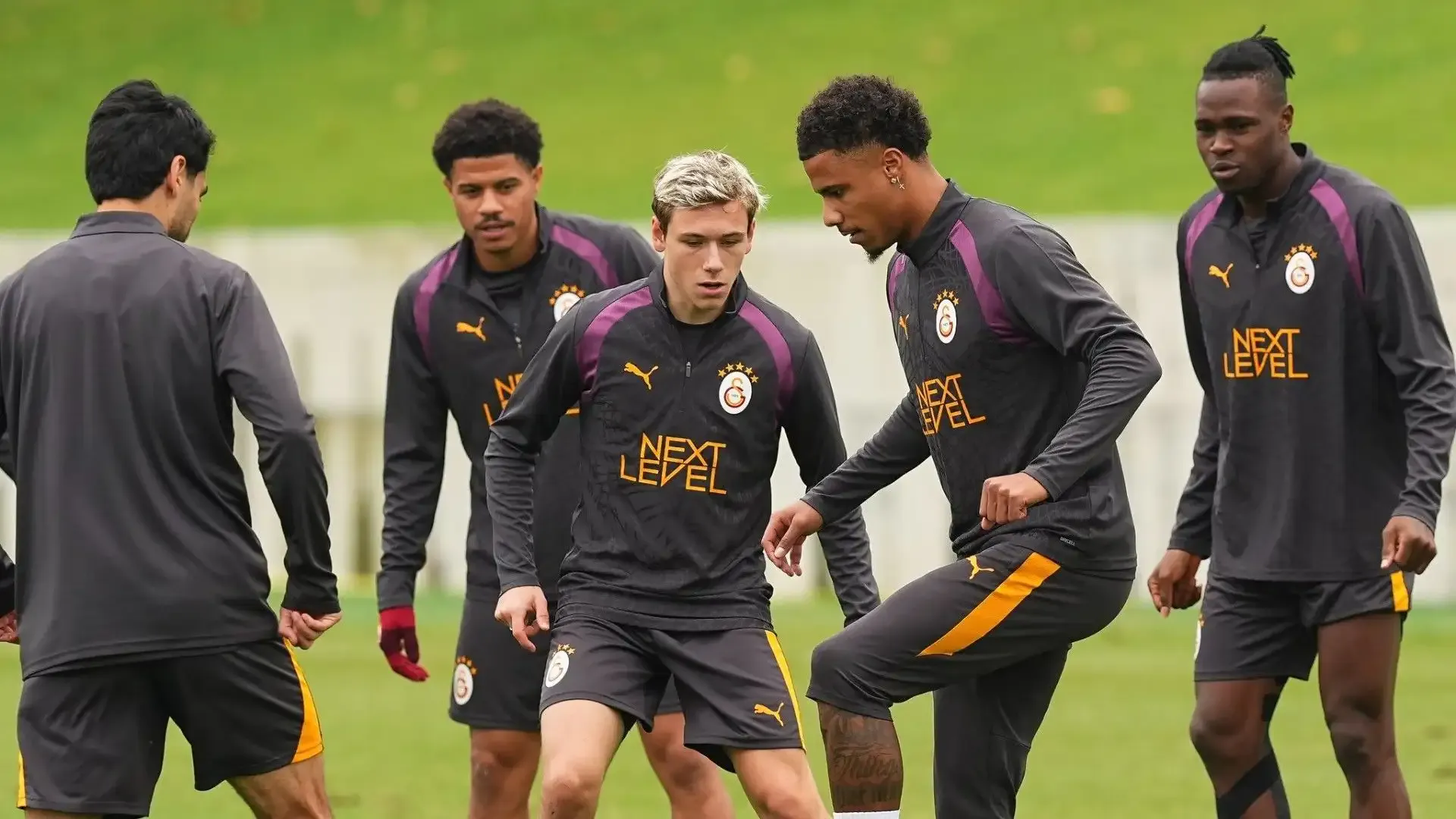 G.Saray'dan Wilfried Singo ve Rafael Leao açıklaması!