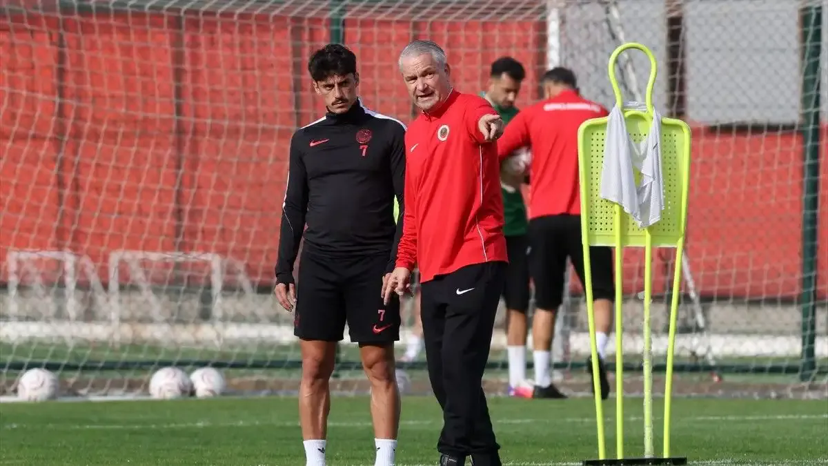 Bernd Storck: "Galatasaray'ın oyun tarzını biliyoruz"